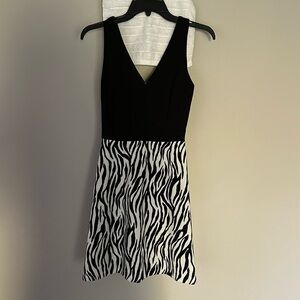 Aqua dress
Size Small
Clean out my closet
Smoke free & pet free home